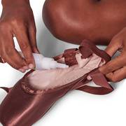 Pointe Shoes Glue